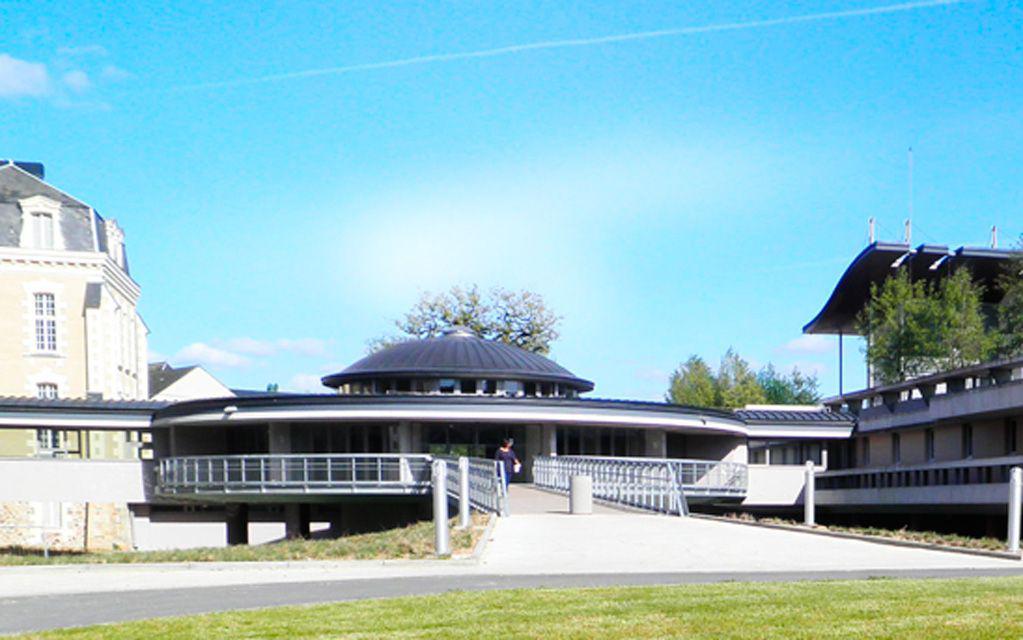 Hôpital Saint-Julien à Château-Gontier.